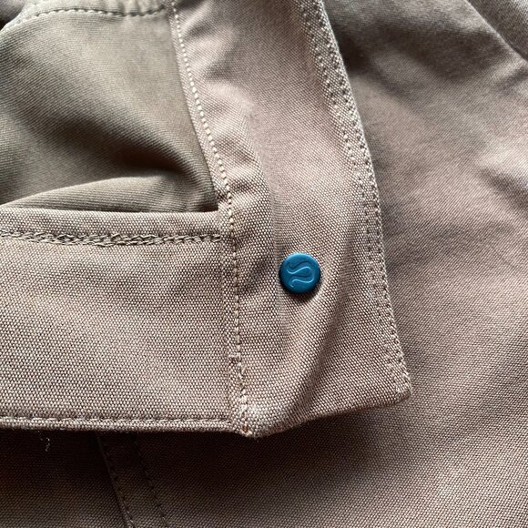 Lululemon Light Utilitech Cargo Pocket High-Rise Pant - Picture 4 of 4